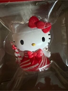 Hello kitty ornament